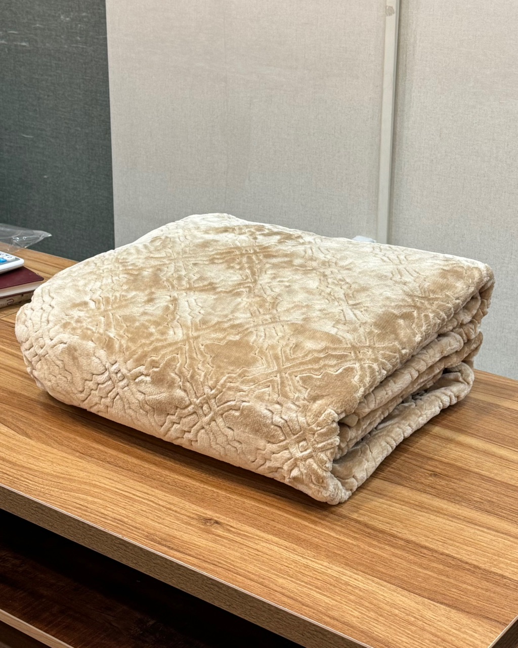 پتو "یک نفره" گلبافت برجسته مدل نرمینه