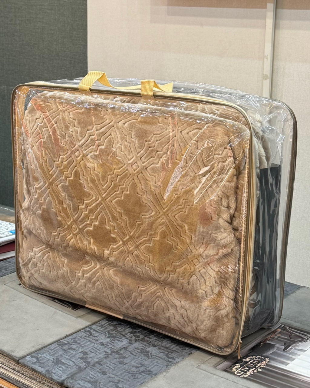 پتو "یک نفره" گلبافت برجسته مدل نرمینه