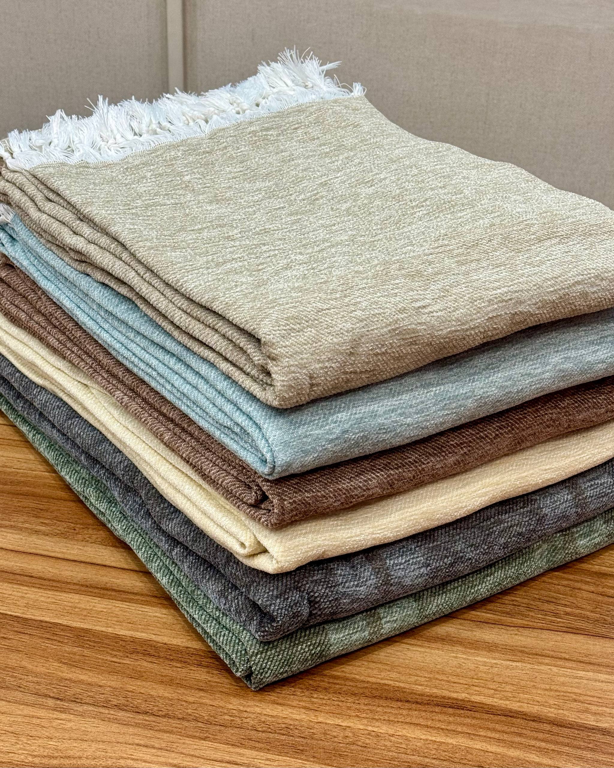 شال مبل با طول 2 متر بافت شانل