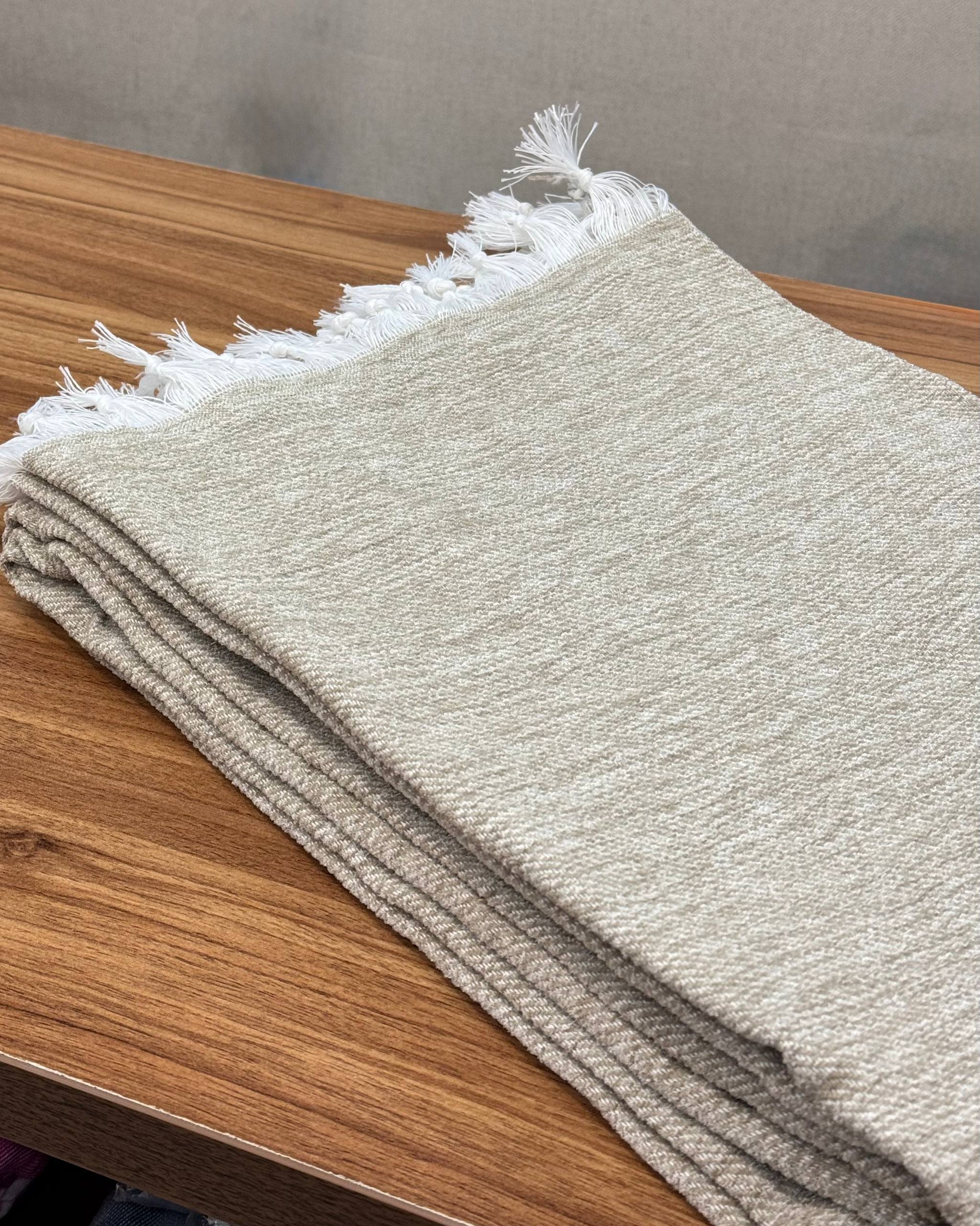 شال مبل با طول 2 متر بافت شانل